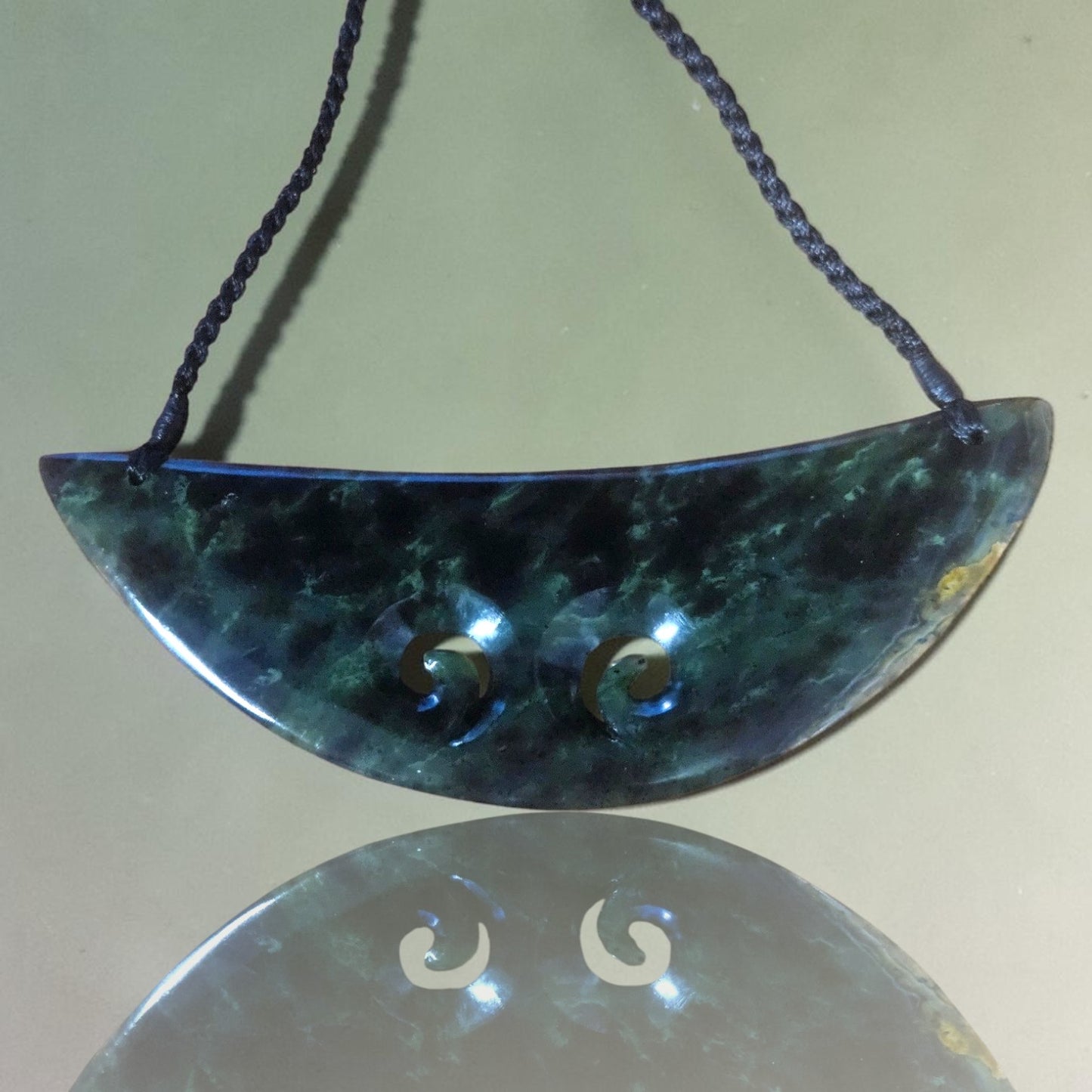 Kawakawa Pounamu Crescent Breastplate with 2 Koru - 120mm
