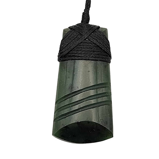 Lashed-pounamu-toki-with lines-50mm